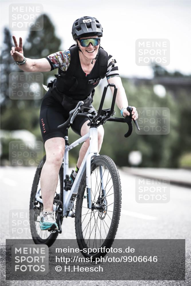 21.06.2026 - 29. Vierlanden-Triathlon H.Heesch http://msf.ph/oto/9906646 21.06.2026 11:41:28 Radfahren 137, 236, 299, 643, 649, 652, 659, 744, 855 meine-sportfotos.de