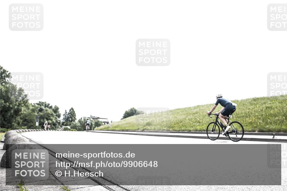 21.06.2026 - 29. Vierlanden-Triathlon H.Heesch http://msf.ph/oto/9906648 21.06.2026 11:36:17 Radfahren 43, 771, 888 meine-sportfotos.de