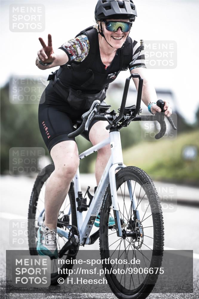 21.06.2026 - 29. Vierlanden-Triathlon H.Heesch http://msf.ph/oto/9906675 21.06.2026 11:41:29 Radfahren 137, 236, 299, 643, 649, 652, 655, 659, 744, 855 meine-sportfotos.de