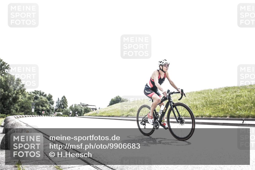21.06.2026 - 29. Vierlanden-Triathlon H.Heesch http://msf.ph/oto/9906683 21.06.2026 11:37:04 Radfahren 100, 847 meine-sportfotos.de