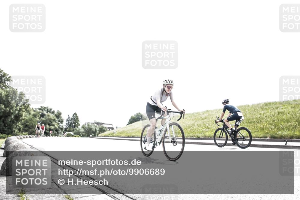 21.06.2026 - 29. Vierlanden-Triathlon H.Heesch http://msf.ph/oto/9906689 21.06.2026 11:37:15 Radfahren 724, 834, 856, 861 meine-sportfotos.de