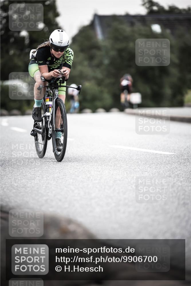 21.06.2026 - 29. Vierlanden-Triathlon H.Heesch http://msf.ph/oto/9906700 21.06.2026 10:25:02 Radfahren 42, 210, 253, 480, 577 meine-sportfotos.de