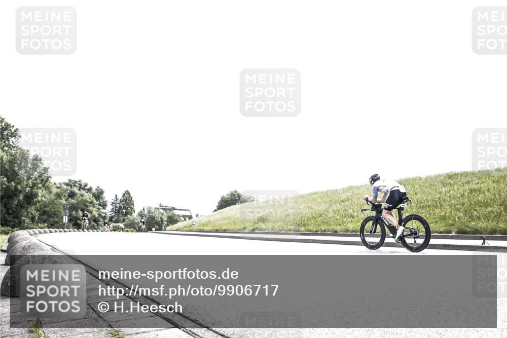 21.06.2026 - 29. Vierlanden-Triathlon H.Heesch http://msf.ph/oto/9906717 21.06.2026 11:37:39 Radfahren 665, 719 meine-sportfotos.de
