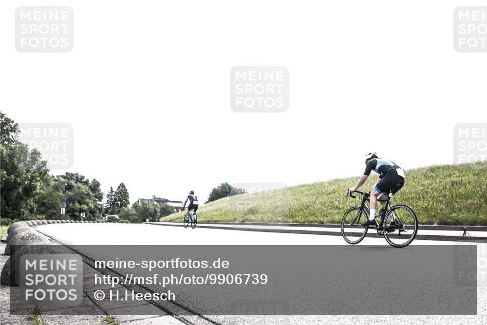 21.06.2026 - 29. Vierlanden-Triathlon H.Heesch http://msf.ph/oto/9906739 21.06.2026 11:39:42 Radfahren  meine-sportfotos.de