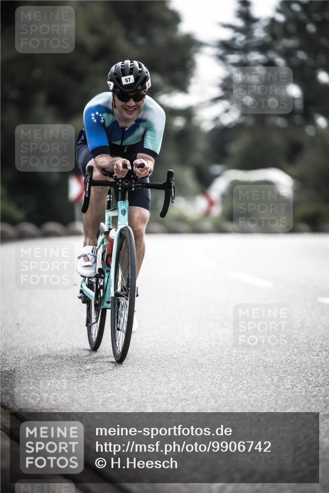 21.06.2026 - 29. Vierlanden-Triathlon H.Heesch http://msf.ph/oto/9906742 21.06.2026 09:20:57 Radfahren 21, 38, 57, 67, 82, 109, 142 meine-sportfotos.de