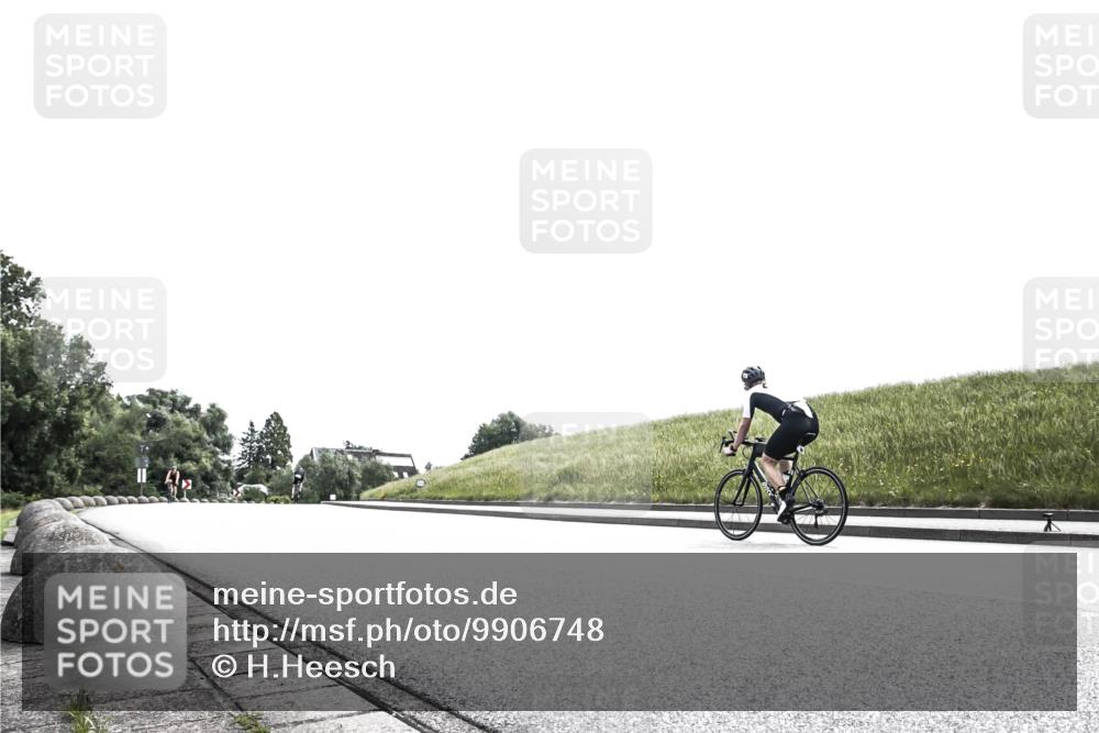 21.06.2026 - 29. Vierlanden-Triathlon H.Heesch http://msf.ph/oto/9906748 21.06.2026 11:40:05 Radfahren 641, 739, 850 meine-sportfotos.de