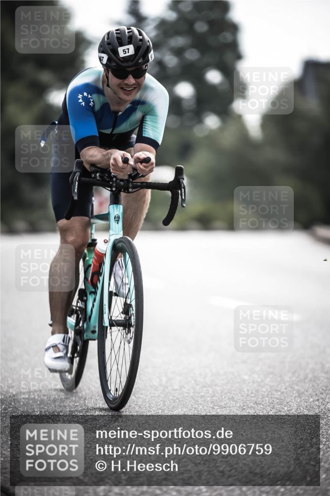 21.06.2026 - 29. Vierlanden-Triathlon H.Heesch http://msf.ph/oto/9906759 21.06.2026 09:20:57 Radfahren 21, 38, 57, 67, 82, 109, 142 meine-sportfotos.de