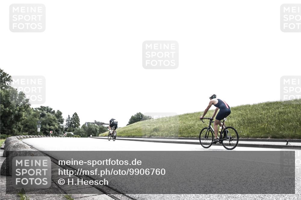 21.06.2026 - 29. Vierlanden-Triathlon H.Heesch http://msf.ph/oto/9906760 21.06.2026 11:40:33 Radfahren 249, 293, 630, 671, 733 meine-sportfotos.de