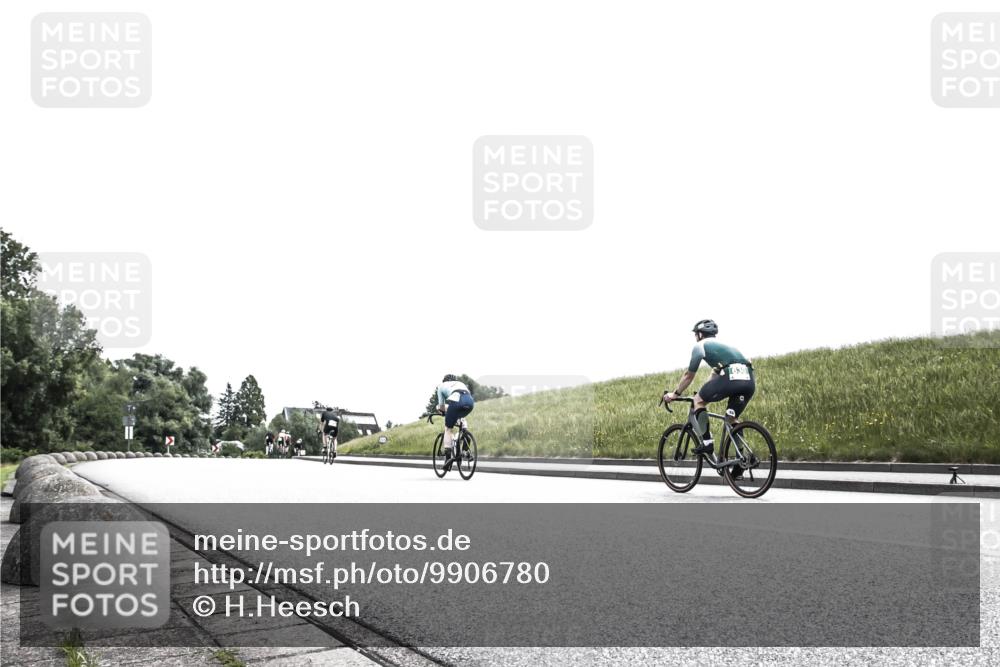 21.06.2026 - 29. Vierlanden-Triathlon H.Heesch http://msf.ph/oto/9906780 21.06.2026 11:40:38 Radfahren 660, 713 meine-sportfotos.de