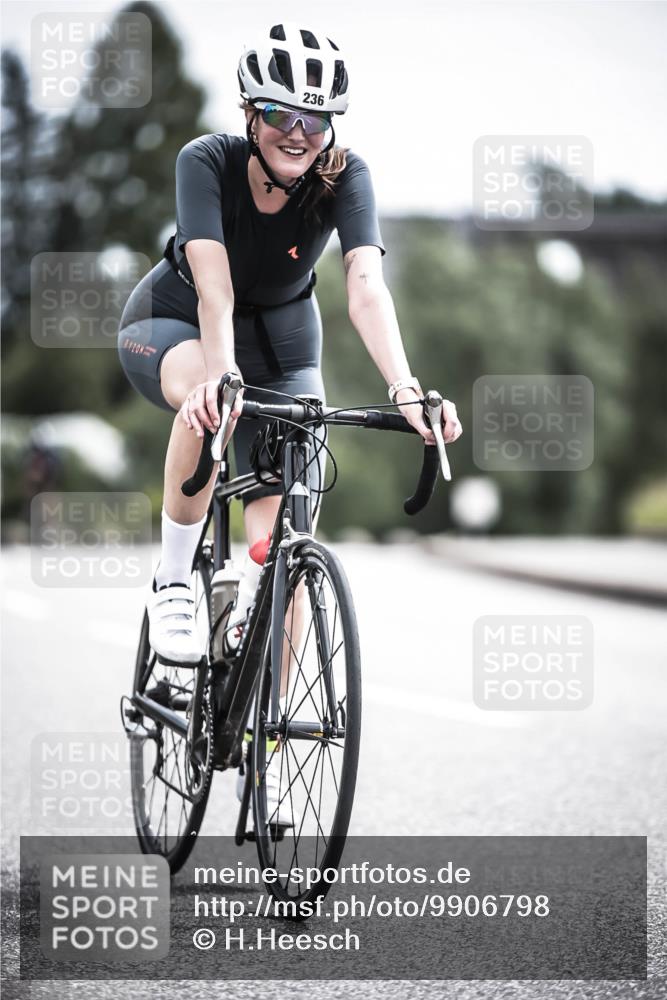 21.06.2026 - 29. Vierlanden-Triathlon H.Heesch http://msf.ph/oto/9906798 21.06.2026 11:41:34 Radfahren 137, 138, 236, 299, 649, 655, 659, 712, 744 meine-sportfotos.de
