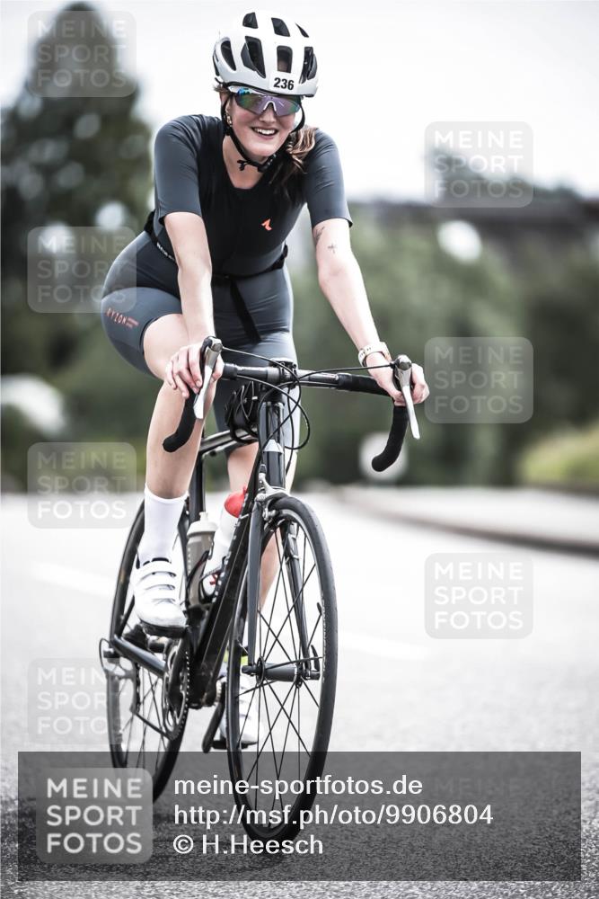21.06.2026 - 29. Vierlanden-Triathlon H.Heesch http://msf.ph/oto/9906804 21.06.2026 11:41:34 Radfahren 137, 138, 236, 299, 649, 655, 659, 712, 744 meine-sportfotos.de