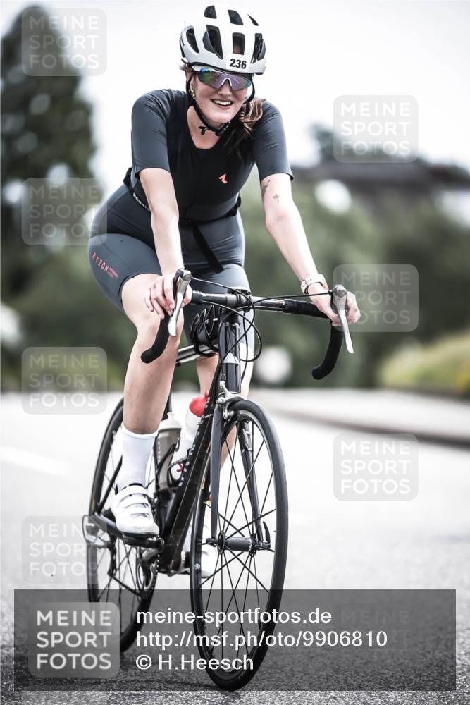 21.06.2026 - 29. Vierlanden-Triathlon H.Heesch http://msf.ph/oto/9906810 21.06.2026 11:41:34 Radfahren 137, 138, 236, 299, 649, 655, 659, 712, 744 meine-sportfotos.de