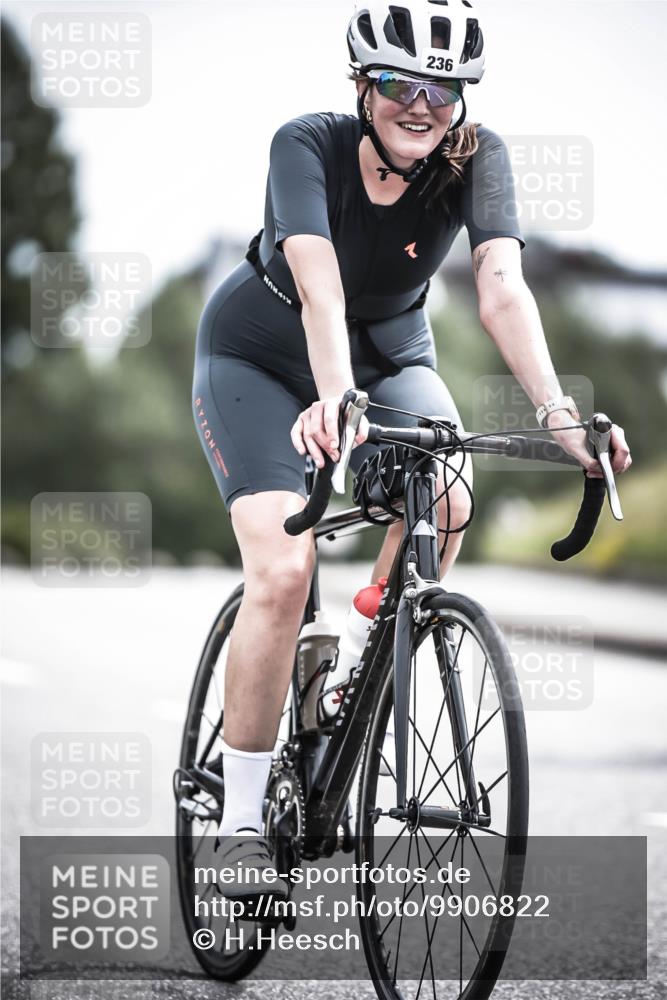 21.06.2026 - 29. Vierlanden-Triathlon H.Heesch http://msf.ph/oto/9906822 21.06.2026 11:41:34 Radfahren 137, 138, 236, 299, 649, 655, 659, 712, 744 meine-sportfotos.de