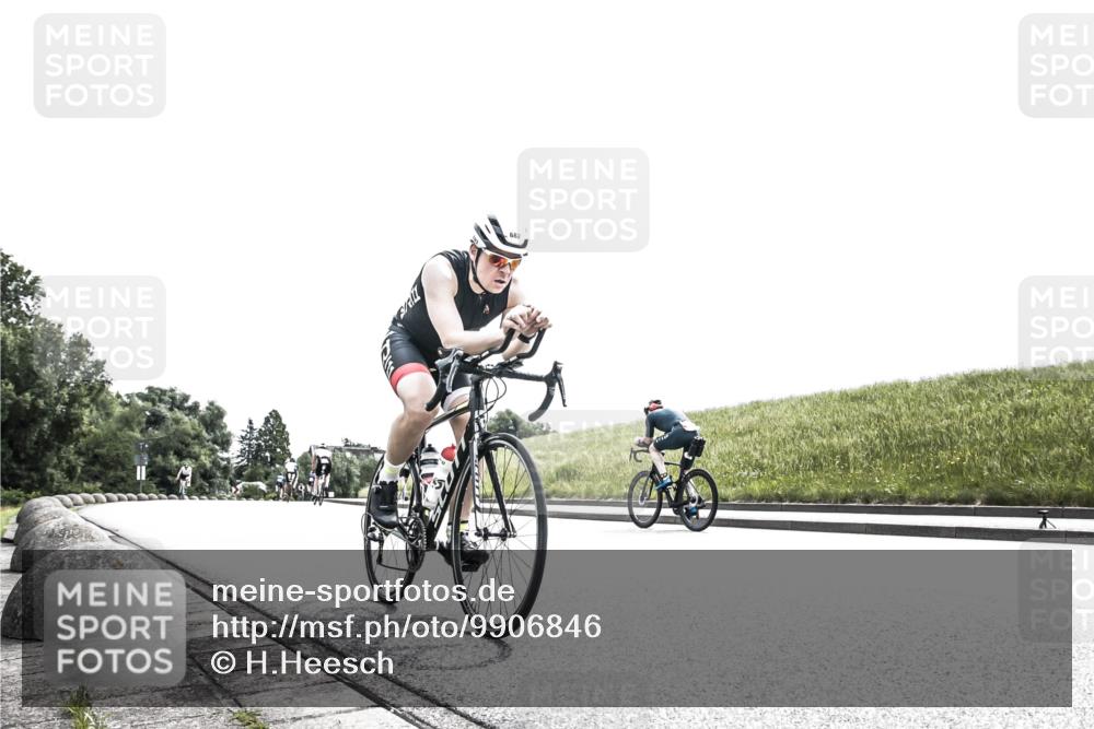 21.06.2026 - 29. Vierlanden-Triathlon H.Heesch http://msf.ph/oto/9906846 21.06.2026 11:41:45 Radfahren 634, 682, 691, 726 meine-sportfotos.de