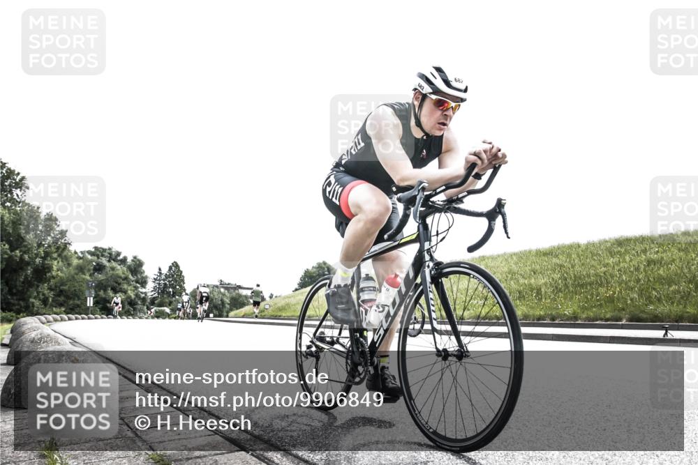 21.06.2026 - 29. Vierlanden-Triathlon H.Heesch http://msf.ph/oto/9906849 21.06.2026 11:41:45 Radfahren 634, 682, 691, 726 meine-sportfotos.de