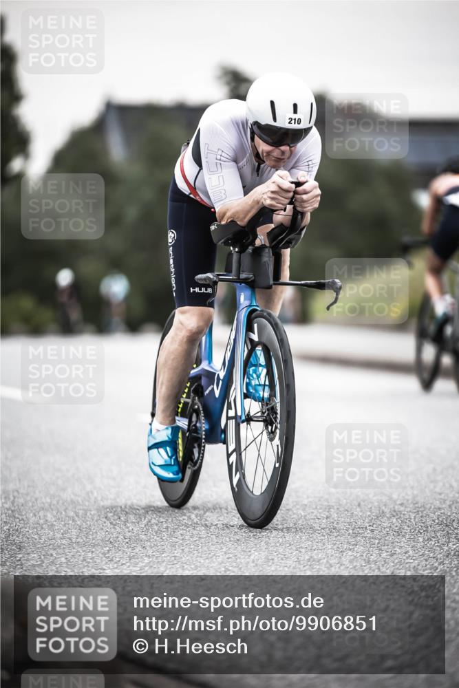 21.06.2026 - 29. Vierlanden-Triathlon H.Heesch http://msf.ph/oto/9906851 21.06.2026 10:25:08 Radfahren 42, 76, 77, 98, 107, 210 meine-sportfotos.de