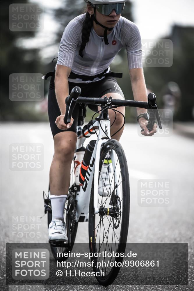 21.06.2026 - 29. Vierlanden-Triathlon H.Heesch http://msf.ph/oto/9906861 21.06.2026 09:21:12 Radfahren 13, 88, 257 meine-sportfotos.de