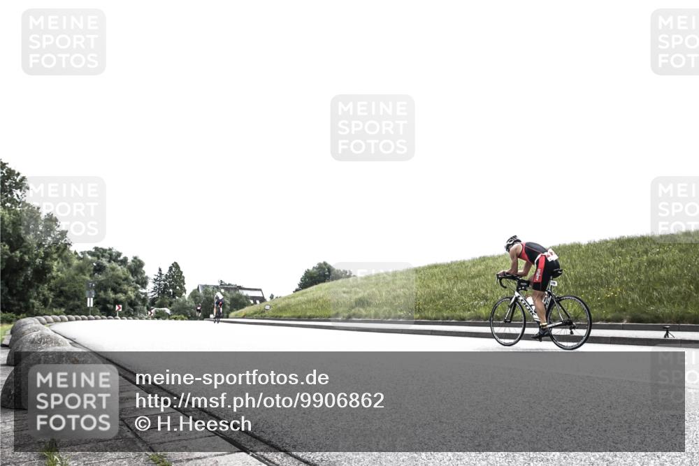 21.06.2026 - 29. Vierlanden-Triathlon H.Heesch http://msf.ph/oto/9906862 21.06.2026 11:45:27 Radfahren  meine-sportfotos.de