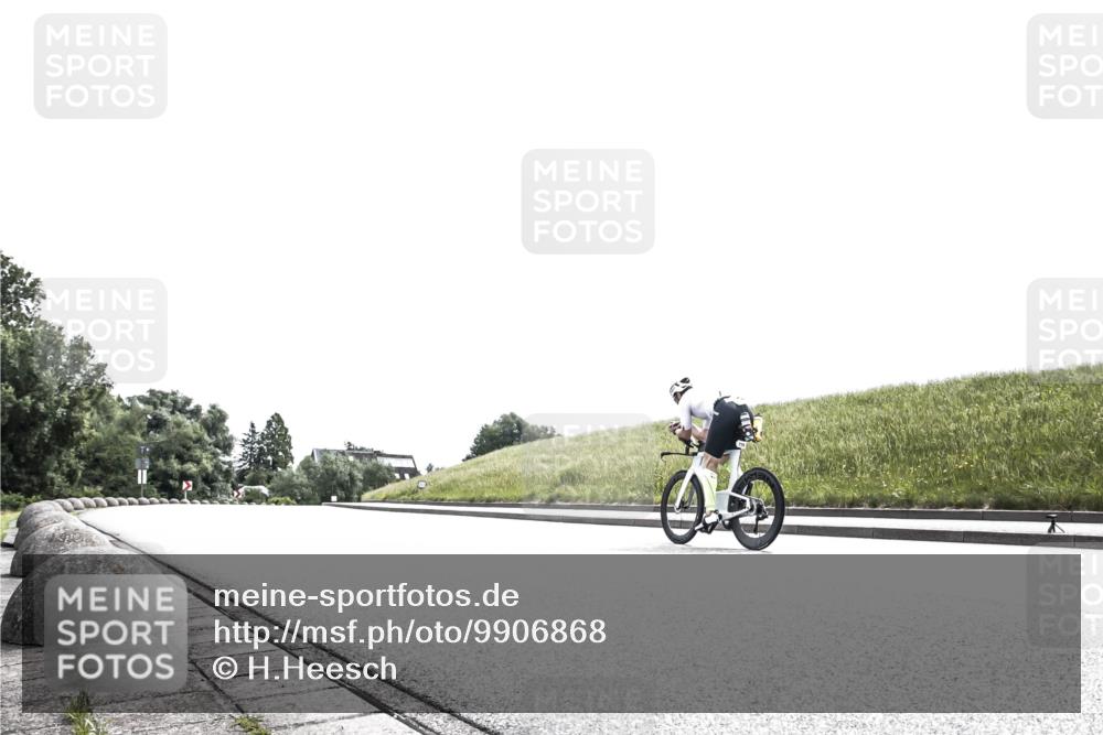 21.06.2026 - 29. Vierlanden-Triathlon H.Heesch http://msf.ph/oto/9906868 21.06.2026 11:45:47 Radfahren 680, 742 meine-sportfotos.de