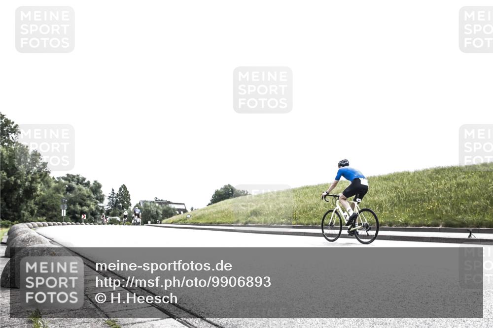 21.06.2026 - 29. Vierlanden-Triathlon H.Heesch http://msf.ph/oto/9906893 21.06.2026 11:45:52 Radfahren 679, 773 meine-sportfotos.de