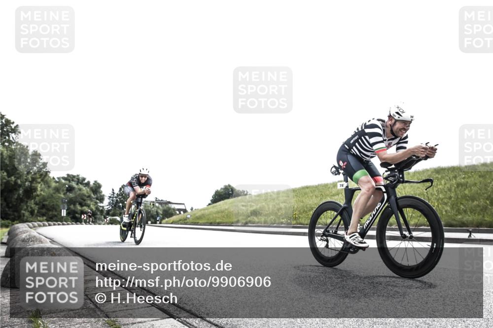 21.06.2026 - 29. Vierlanden-Triathlon H.Heesch http://msf.ph/oto/9906906 21.06.2026 11:46:00 Radfahren 17, 644, 724, 787, 798, 814, 877 meine-sportfotos.de