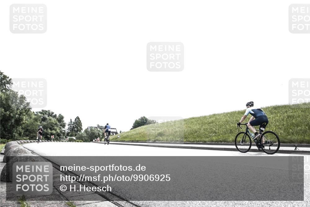 21.06.2026 - 29. Vierlanden-Triathlon H.Heesch http://msf.ph/oto/9906925 21.06.2026 11:46:02 Radfahren 17, 644, 724, 787, 814, 877 meine-sportfotos.de