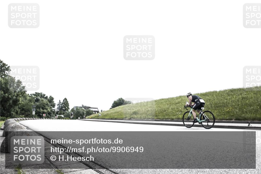 21.06.2026 - 29. Vierlanden-Triathlon H.Heesch http://msf.ph/oto/9906949 21.06.2026 11:46:15 Radfahren 267, 642 meine-sportfotos.de