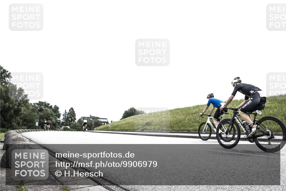 21.06.2026 - 29. Vierlanden-Triathlon H.Heesch http://msf.ph/oto/9906979 21.06.2026 11:48:04 Radfahren 695, 750 meine-sportfotos.de