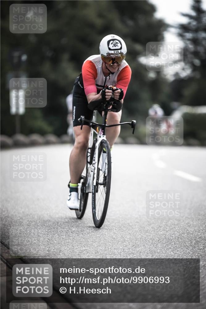 21.06.2026 - 29. Vierlanden-Triathlon H.Heesch http://msf.ph/oto/9906993 21.06.2026 09:21:28 Radfahren 141, 164, 193, 207, 239 meine-sportfotos.de