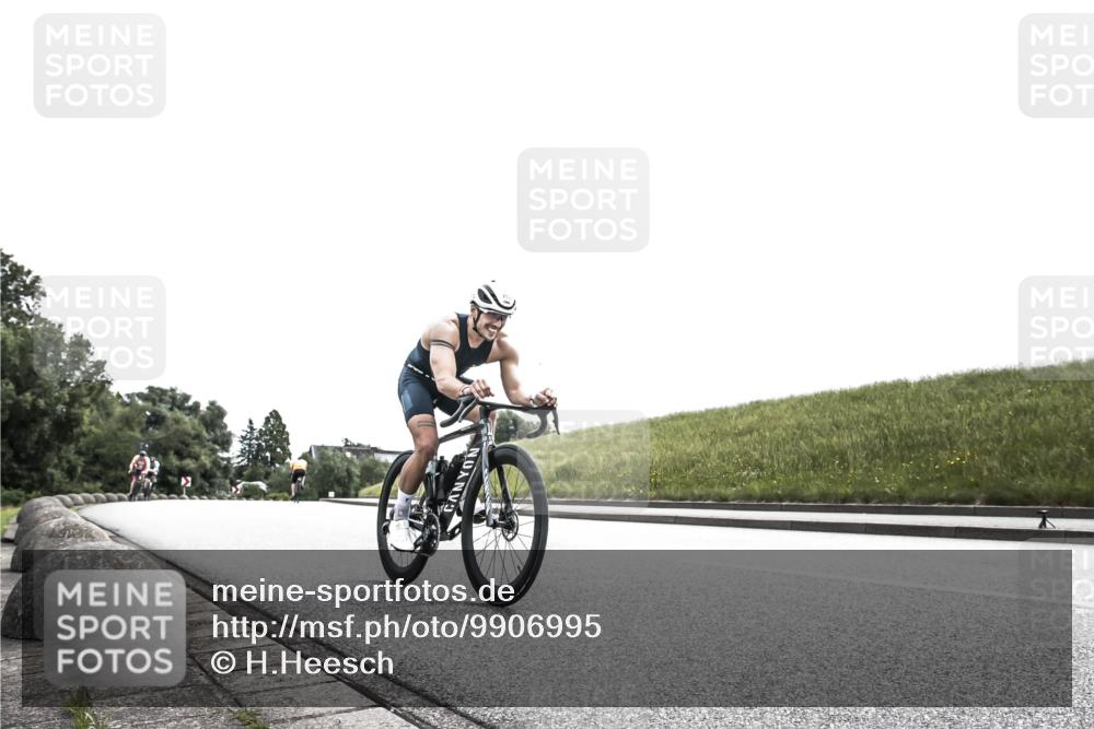 21.06.2026 - 29. Vierlanden-Triathlon H.Heesch http://msf.ph/oto/9906995 21.06.2026 11:48:45 Radfahren 660, 685, 713, 733, 780, 820 meine-sportfotos.de