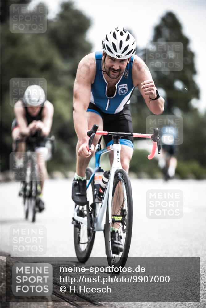 21.06.2026 - 29. Vierlanden-Triathlon H.Heesch http://msf.ph/oto/9907000 21.06.2026 11:41:44 Radfahren 634, 682, 691, 726 meine-sportfotos.de