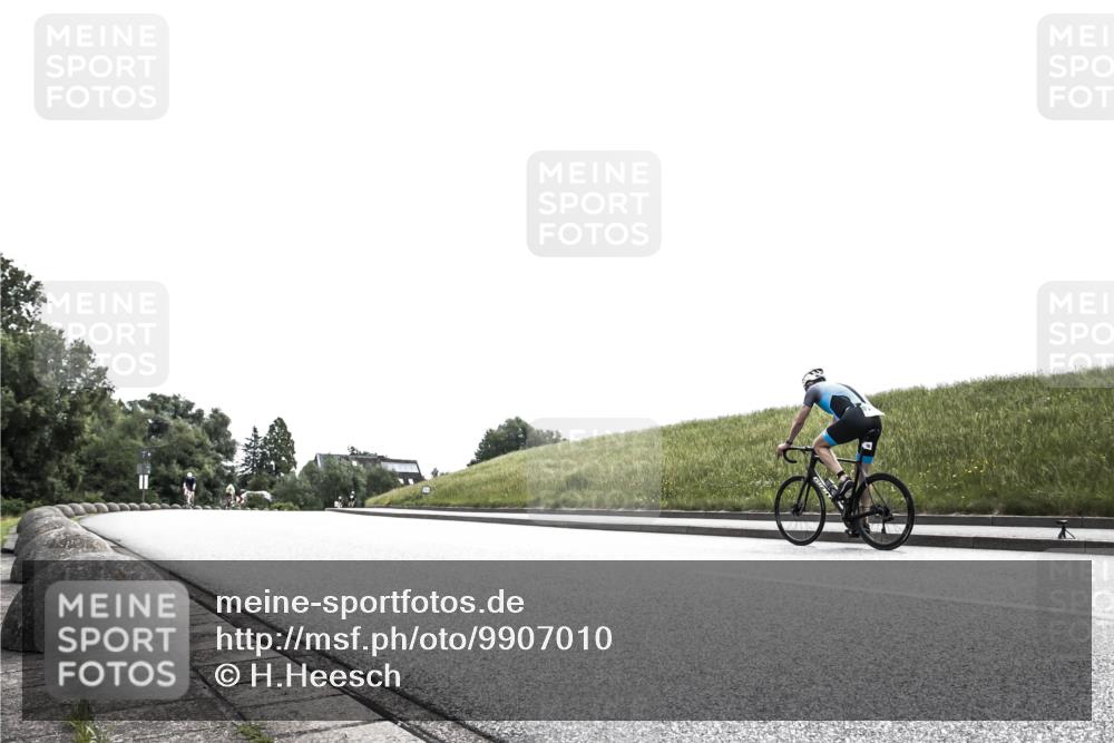 21.06.2026 - 29. Vierlanden-Triathlon H.Heesch http://msf.ph/oto/9907010 21.06.2026 11:48:57 Radfahren  meine-sportfotos.de