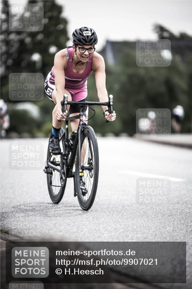 21.06.2026 - 29. Vierlanden-Triathlon H.Heesch http://msf.ph/oto/9907021 21.06.2026 10:25:20 Radfahren 168, 506, 521, 602 meine-sportfotos.de
