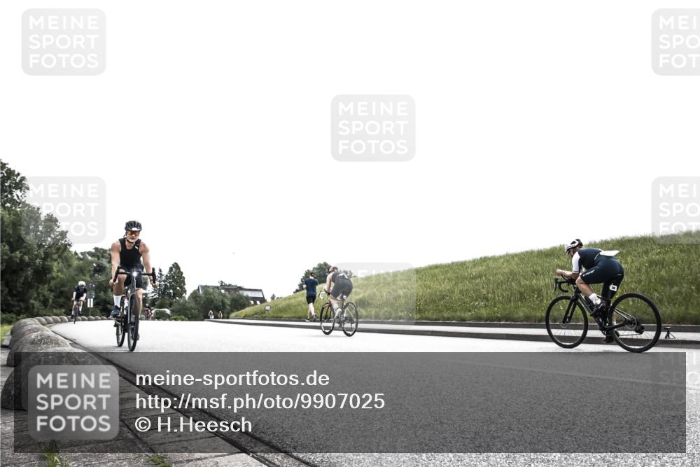 21.06.2026 - 29. Vierlanden-Triathlon H.Heesch http://msf.ph/oto/9907025 21.06.2026 11:49:11 Radfahren 105, 128, 279, 681 meine-sportfotos.de