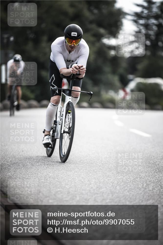 21.06.2026 - 29. Vierlanden-Triathlon H.Heesch http://msf.ph/oto/9907055 21.06.2026 09:21:31 Radfahren 164, 193, 239 meine-sportfotos.de