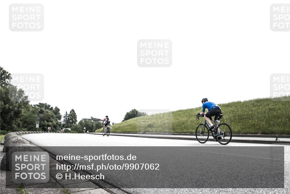 21.06.2026 - 29. Vierlanden-Triathlon H.Heesch http://msf.ph/oto/9907062 21.06.2026 11:49:30 Radfahren 808 meine-sportfotos.de