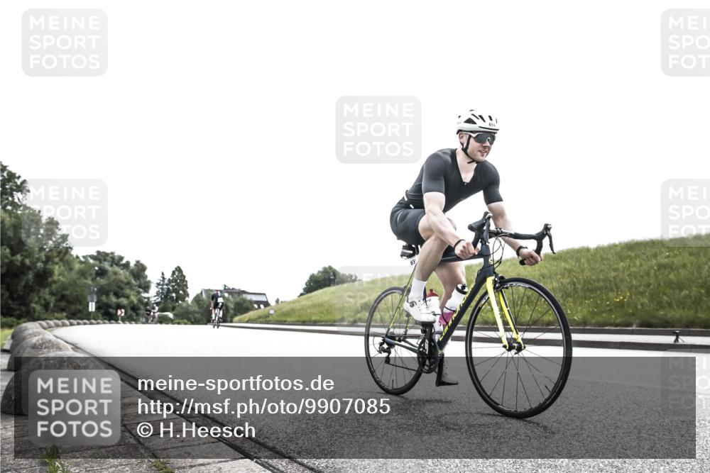 21.06.2026 - 29. Vierlanden-Triathlon H.Heesch http://msf.ph/oto/9907085 21.06.2026 11:50:16 Radfahren 659, 809 meine-sportfotos.de