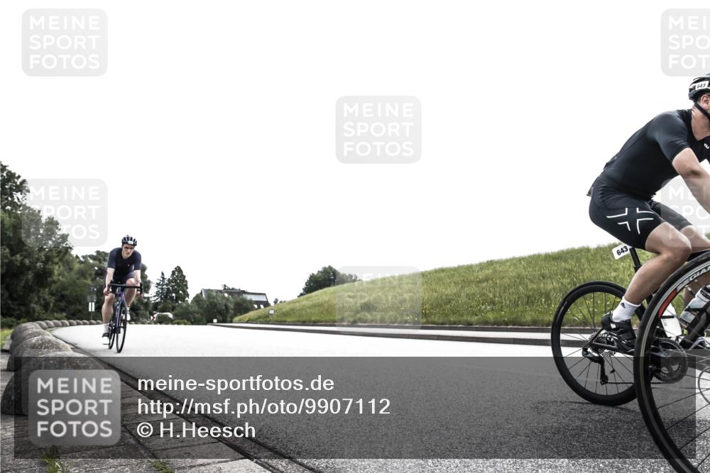 21.06.2026 - 29. Vierlanden-Triathlon H.Heesch http://msf.ph/oto/9907112 21.06.2026 11:50:29 Radfahren 643, 649, 652, 664, 770 meine-sportfotos.de