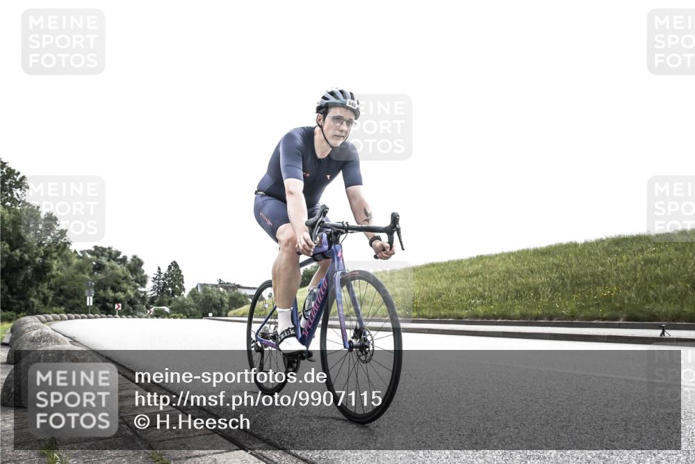 21.06.2026 - 29. Vierlanden-Triathlon H.Heesch http://msf.ph/oto/9907115 21.06.2026 11:50:30 Radfahren 643, 649, 652, 664, 734 meine-sportfotos.de