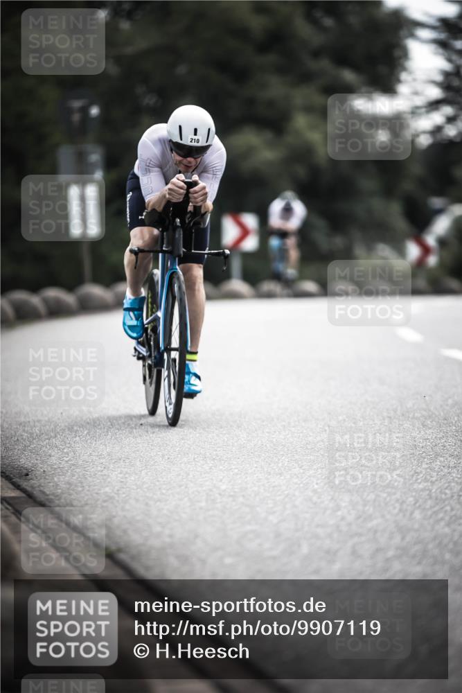 21.06.2026 - 29. Vierlanden-Triathlon H.Heesch http://msf.ph/oto/9907119 21.06.2026 09:21:44 Radfahren 12, 210 meine-sportfotos.de