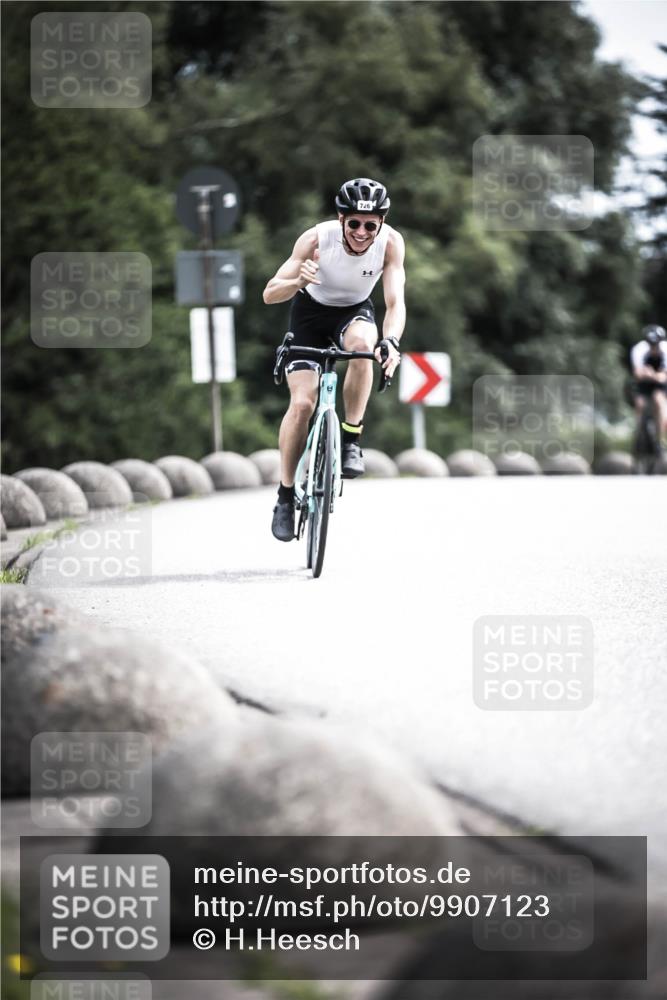 21.06.2026 - 29. Vierlanden-Triathlon H.Heesch http://msf.ph/oto/9907123 21.06.2026 11:41:48 Radfahren 636, 674, 682, 726 meine-sportfotos.de