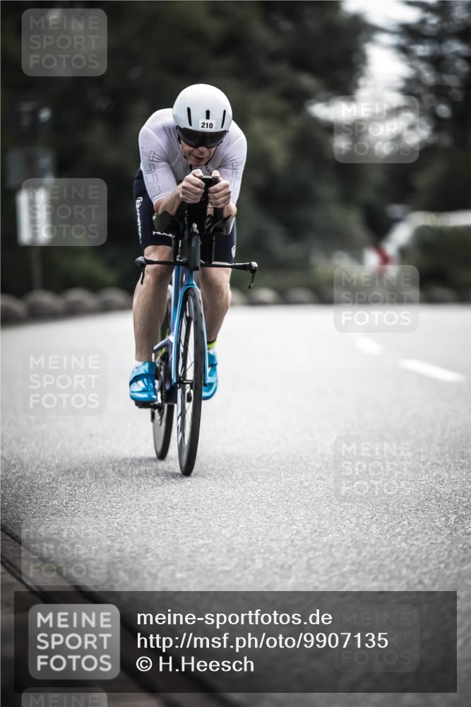 21.06.2026 - 29. Vierlanden-Triathlon H.Heesch http://msf.ph/oto/9907135 21.06.2026 09:21:44 Radfahren 12, 210 meine-sportfotos.de