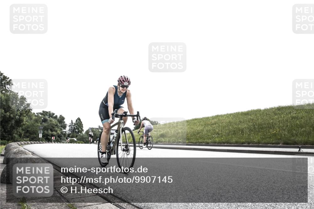 21.06.2026 - 29. Vierlanden-Triathlon H.Heesch http://msf.ph/oto/9907145 21.06.2026 11:51:02 Radfahren 233, 259, 836 meine-sportfotos.de
