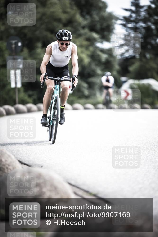 21.06.2026 - 29. Vierlanden-Triathlon H.Heesch http://msf.ph/oto/9907169 21.06.2026 11:41:48 Radfahren 636, 674, 682, 726 meine-sportfotos.de