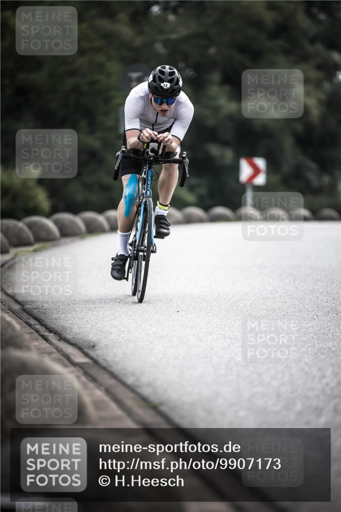 21.06.2026 - 29. Vierlanden-Triathlon H.Heesch http://msf.ph/oto/9907173 21.06.2026 09:21:48 Radfahren 12, 174, 186 meine-sportfotos.de