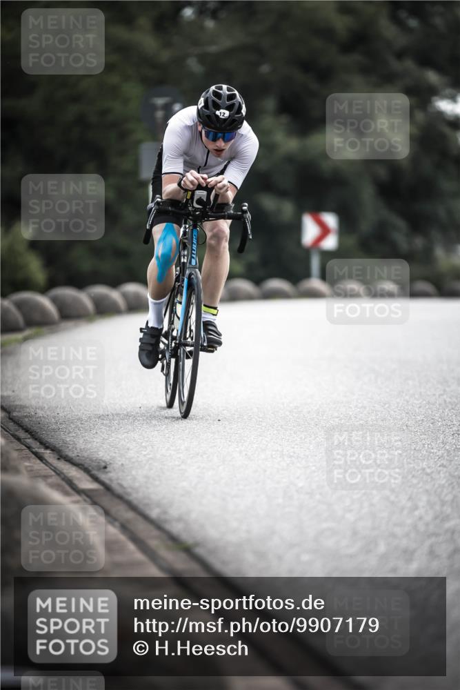21.06.2026 - 29. Vierlanden-Triathlon H.Heesch http://msf.ph/oto/9907179 21.06.2026 09:21:48 Radfahren 12, 174, 186 meine-sportfotos.de