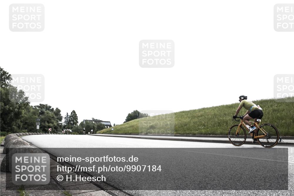 21.06.2026 - 29. Vierlanden-Triathlon H.Heesch http://msf.ph/oto/9907184 21.06.2026 11:52:04 Radfahren 249, 717, 755 meine-sportfotos.de