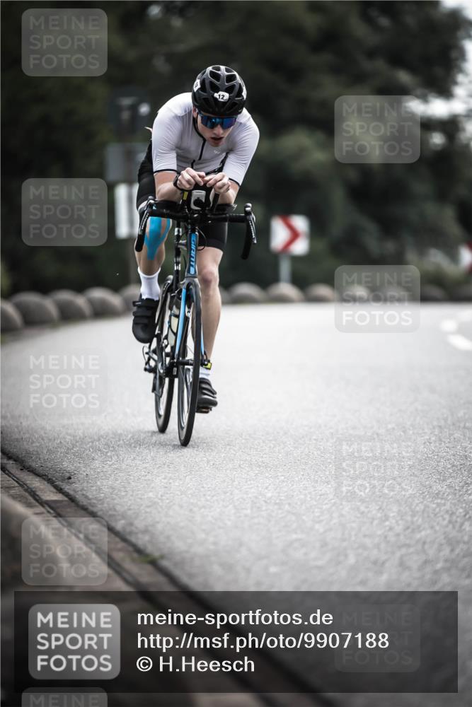 21.06.2026 - 29. Vierlanden-Triathlon H.Heesch http://msf.ph/oto/9907188 21.06.2026 09:21:48 Radfahren 12, 174, 186 meine-sportfotos.de