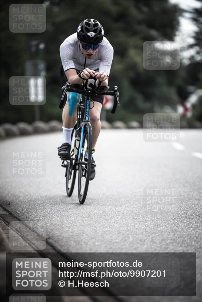 21.06.2026 - 29. Vierlanden-Triathlon H.Heesch http://msf.ph/oto/9907201 21.06.2026 09:21:48 Radfahren 12, 174, 186 meine-sportfotos.de