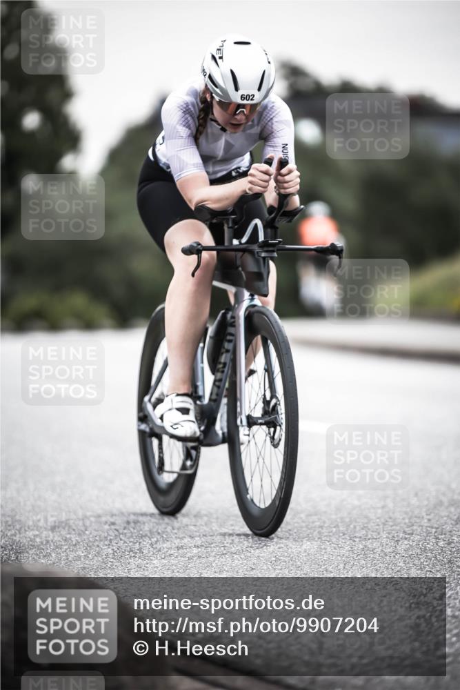 21.06.2026 - 29. Vierlanden-Triathlon H.Heesch http://msf.ph/oto/9907204 21.06.2026 10:25:26 Radfahren 540, 602 meine-sportfotos.de